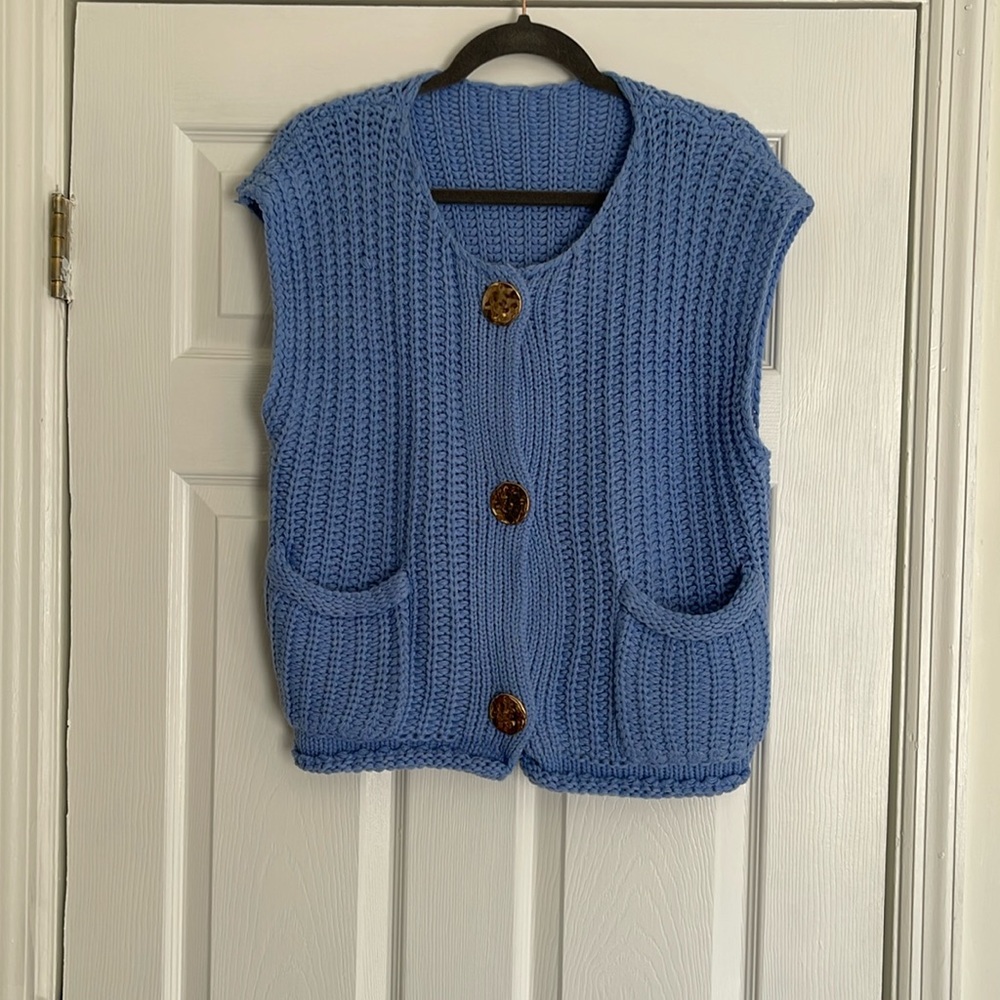 NWOT Urban Outfitters Sleeveless Crop Knit Sweater Vest with Pockets - Picture 5 of 8